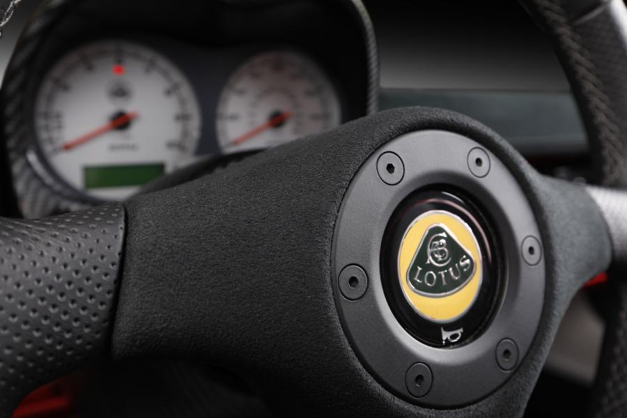 Детали интерьера Lotus Elise S by Carbon Motors 2017 года  (фото 9 из 14)